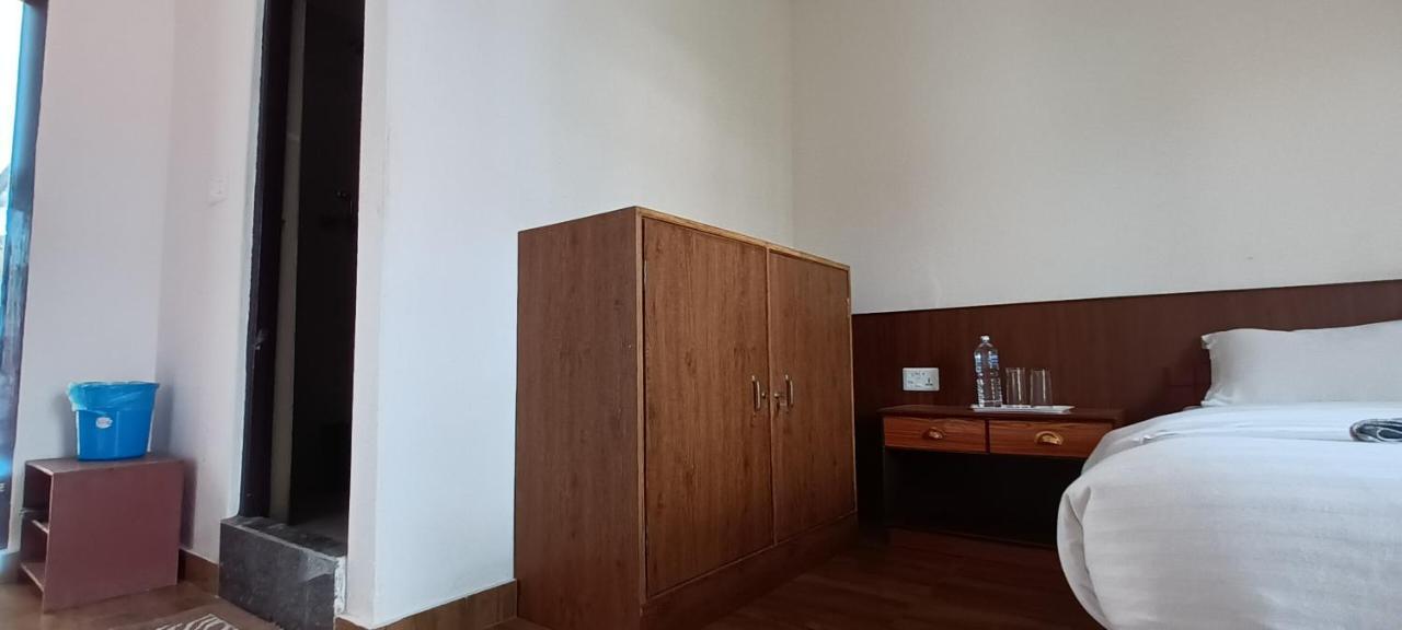 Hotel Dolly Ποκάρα Εξωτερικό φωτογραφία